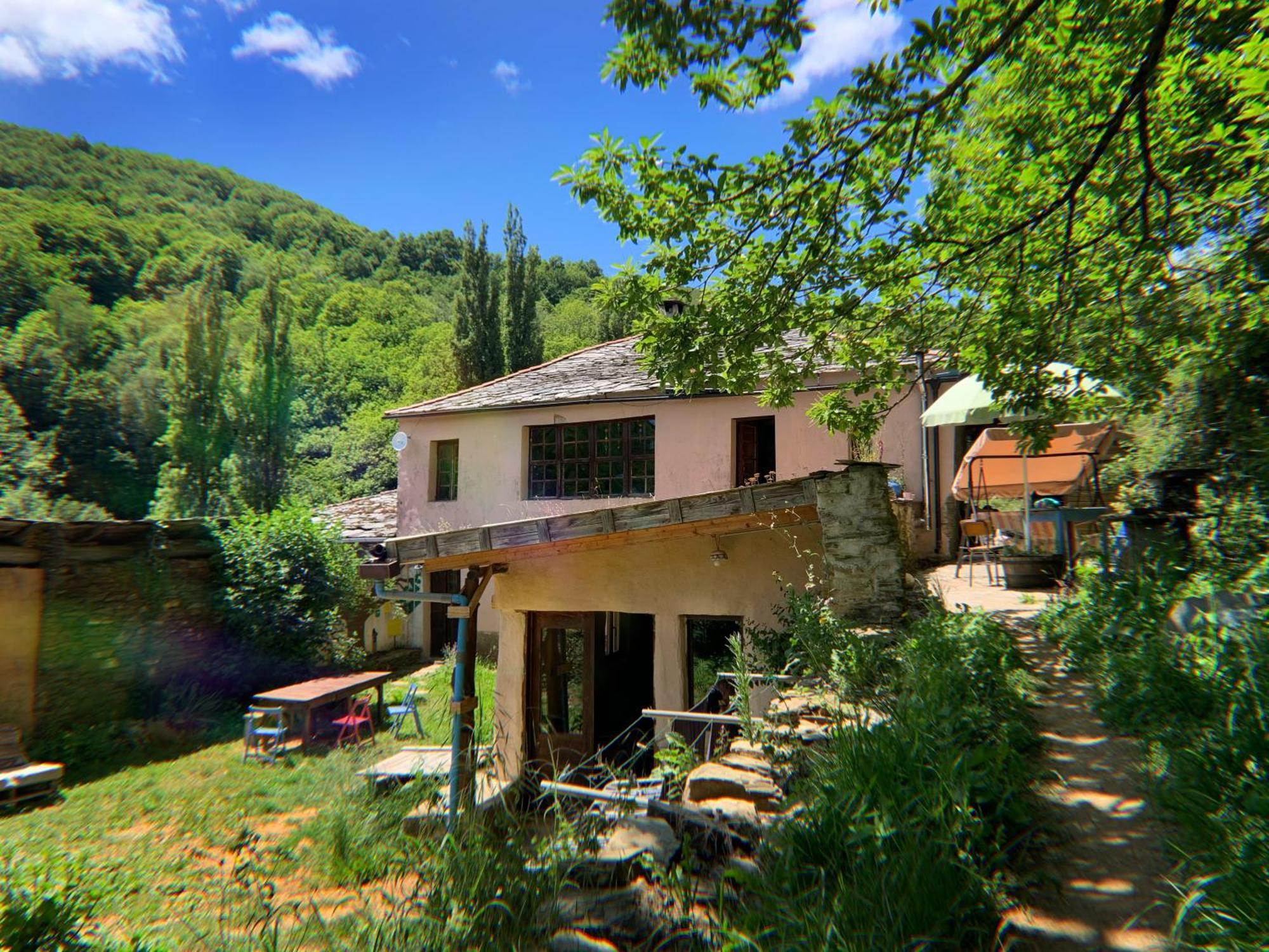 Albergue Eco El Beso - Vegano Tríacastela Exterior foto